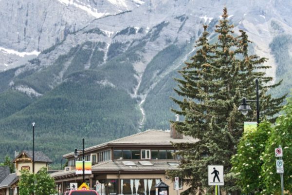 canmore-r1l5qo9kq48672nxl8yf2zy32dz6xweaddwrdr7hy8